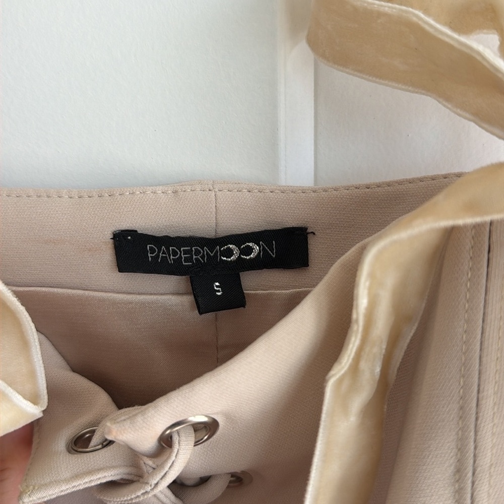 Beige Lace-Up Corset Tank Top with Velvet Tie Straps - Picture 3 of 5